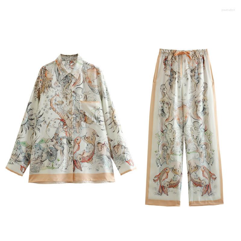 Women's Sleepwear Summer Fashion Print Women Pajamas Suits Long Sleeve Fitted Shirt Female Vintage Elastic High Waist Loose Pants 2 Piece, Top and pants
Women's Sleepwear Summer Fashion Print Women Pajamas Suits Long Sleeve Fitted Shirt Female Vintage Elastic High Waist Loose Pants 2 Piece, Top and pants
