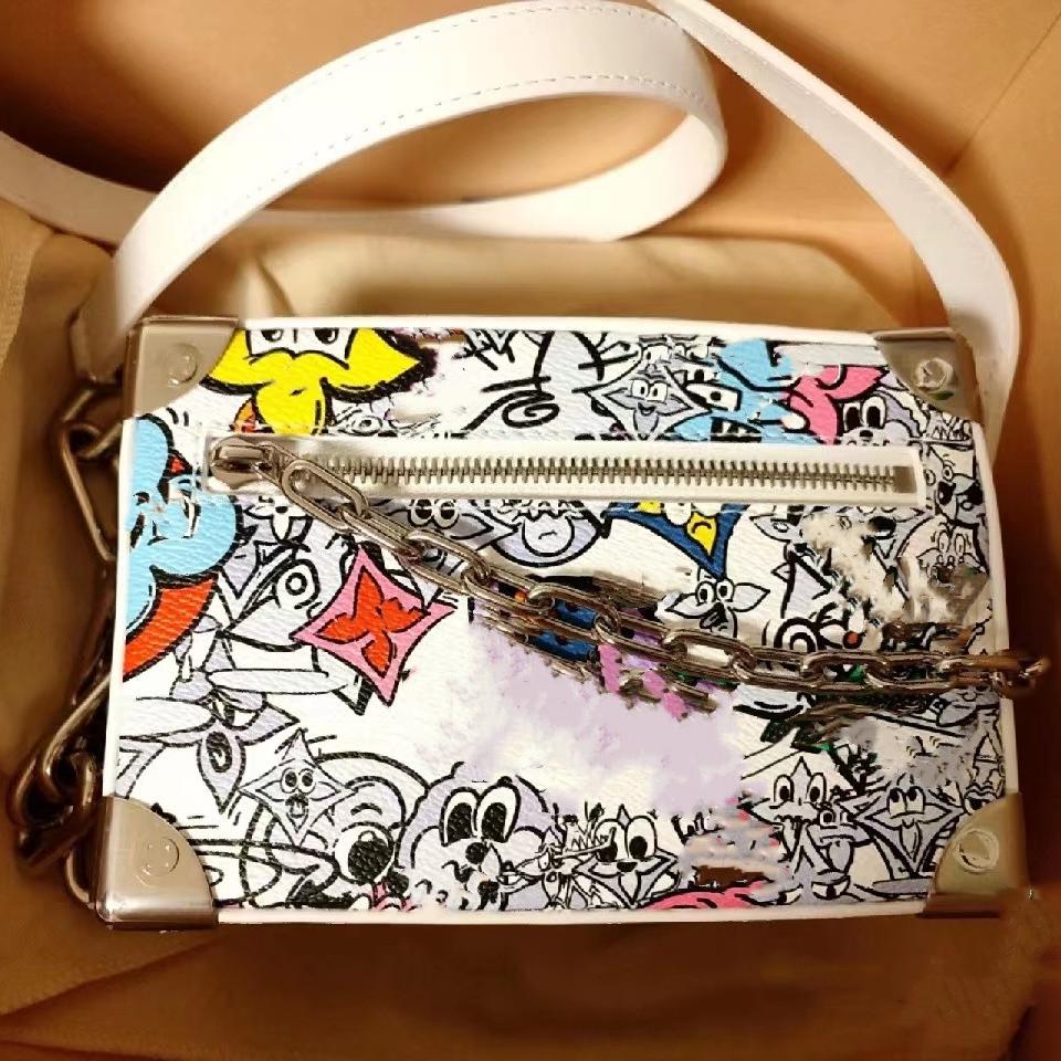 Designer men women bags retro Mini soft trunk flower bag Cosmetic case luxury tote handbag clutch Genuine Leather cross body 11 colors, 10
Designer men women bags retro Mini soft trunk flower bag Cosmetic case luxury tote handbag clutch Genuine Leather cross body 11 colors, 10
