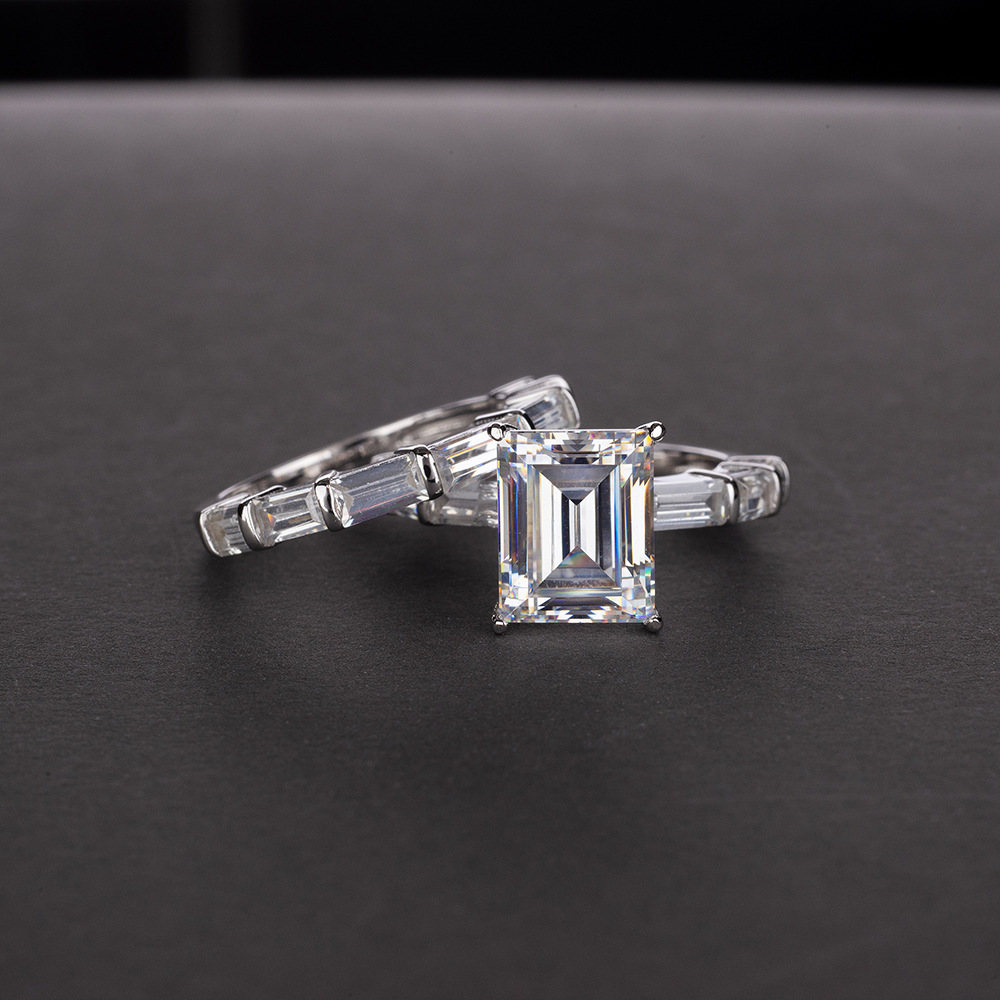 Vintage Emerald Cut 3ct Moissanite Diamond Ring set Original 925 sterling silver Engagement Wedding band Rings for Women Jewelry
Vintage Emerald Cut 3ct Moissanite Diamond Ring set Original 925 sterling silver Engagement Wedding band Rings for Women Jewelry