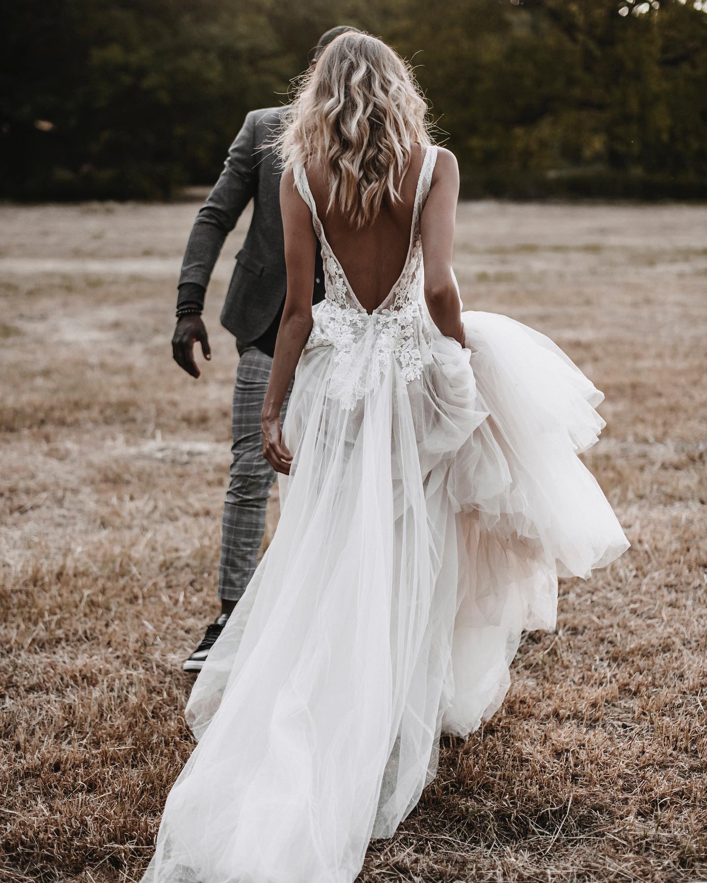 Boho A Line Wedding Dresses Plunging V Neck Lace Appliques Backless Tulle Designer Biohemia Wedding Bridal Gowns 0516