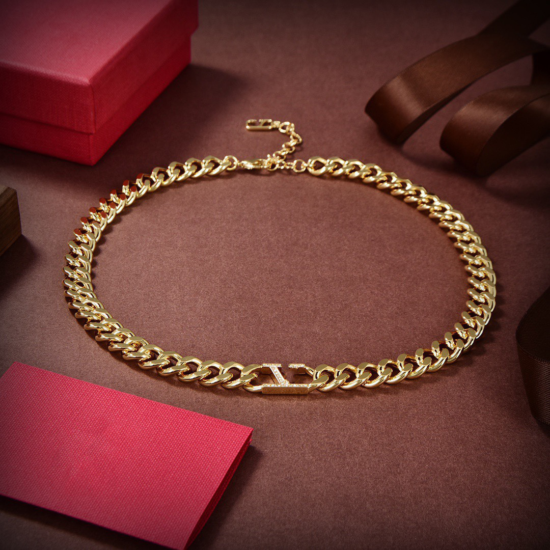 Designer Pendant Necklaces Letter V Logo Chains Necklaces Luxury Women Fashion Jewelry Metal Crystal Pearl Necklace Party Gift mnu8
Designer Pendant Necklaces Letter V Logo Chains Necklaces Luxury Women Fashion Jewelry Metal Crystal Pearl Necklace Party Gift mnu8