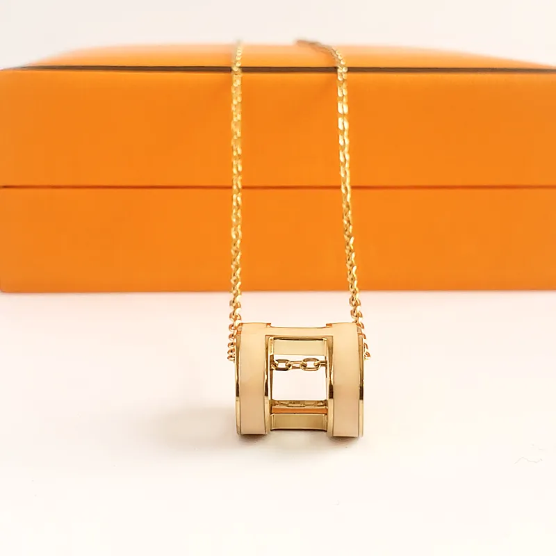 Personalized H-letter Pendant Fashion Light Luxury Dropped Adhesive Titanium Steel Necklace Women's Net Red High Grade Feeling Collar Chain Neckchain
Personalized H-letter Pendant Fashion Light Luxury Dropped Adhesive Titanium Steel Necklace Women's Net Red High Grade Feeling Collar Chain Neckchain