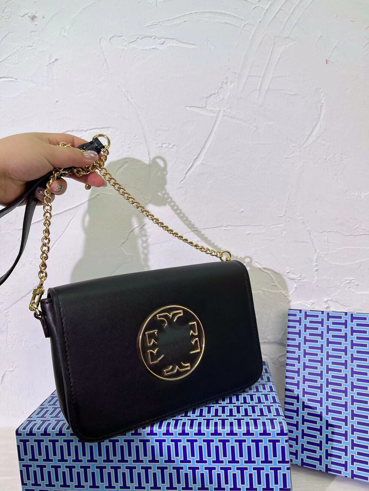 designer Messenger Bag Lady Cross Body Bags Handbag chain Satchel Purse Cosmetic purses wholesale, Burgundy
designer Messenger Bag Lady Cross Body Bags Handbag chain Satchel Purse Cosmetic purses wholesale, Burgundy