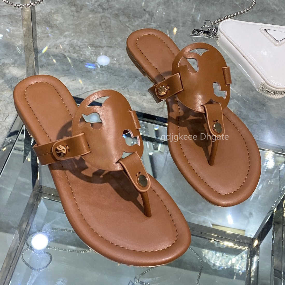 2023 Designer famous miller metallic embossed leather sandal tory slippers Metal Millers Soft TB Sandals womens black patent slides flip flops ladies with box 35-41