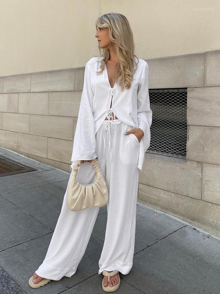 Women' Sleepwear Hiloc Long Sleeve V Neck White Loos Pajamas For Women 2 Piece Sets Female Trouser Suits 2023 Casual Nightwear Set
Women' Sleepwear Hiloc Long Sleeve V Neck White Loos Pajamas For Women 2 Piece Sets Female Trouser Suits 2023 Casual Nightwear Set