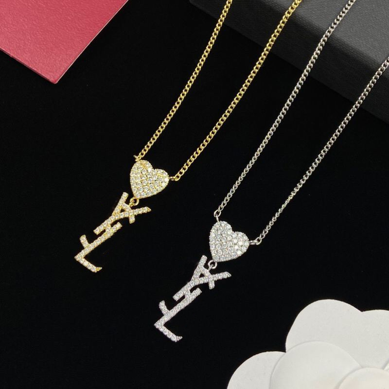 Top Quality Luxury Brand Necklaces Full Diamond Pendant Heart Stamp Love Necklace Women Designer Jewelry
Top Quality Luxury Brand Necklaces Full Diamond Pendant Heart Stamp Love Necklace Women Designer Jewelry
