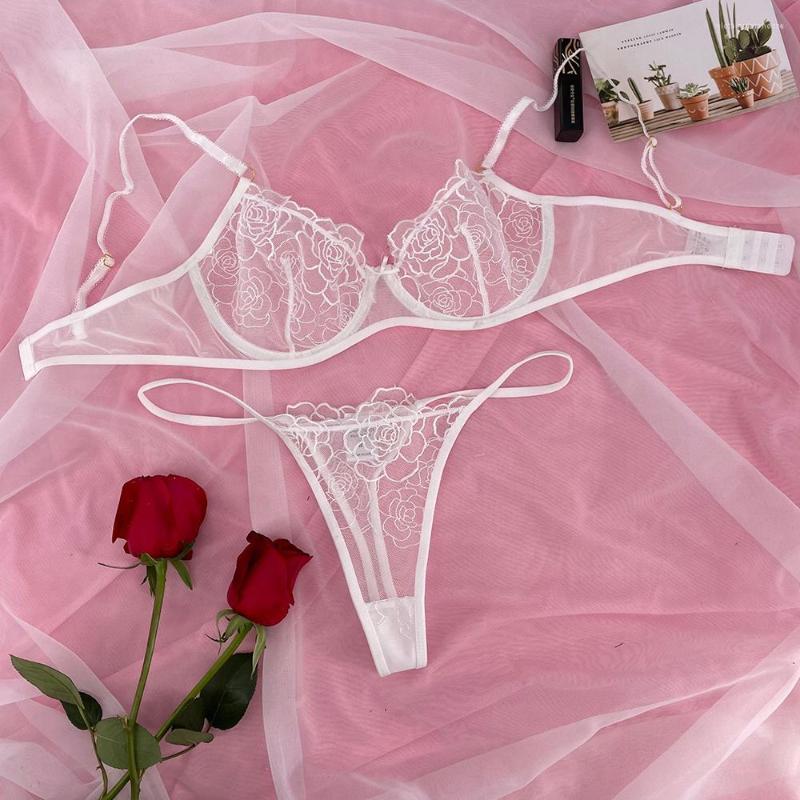 Bras Sets Women Lingerie Sexy Bra And Thong Set Floral Lace Low-rise Thongs Breathable Underwear S M L XL Black White Panties 2023
Bras Sets Women Lingerie Sexy Bra And Thong Set Floral Lace Low-rise Thongs Breathable Underwear S M L XL Black White Panties 2023