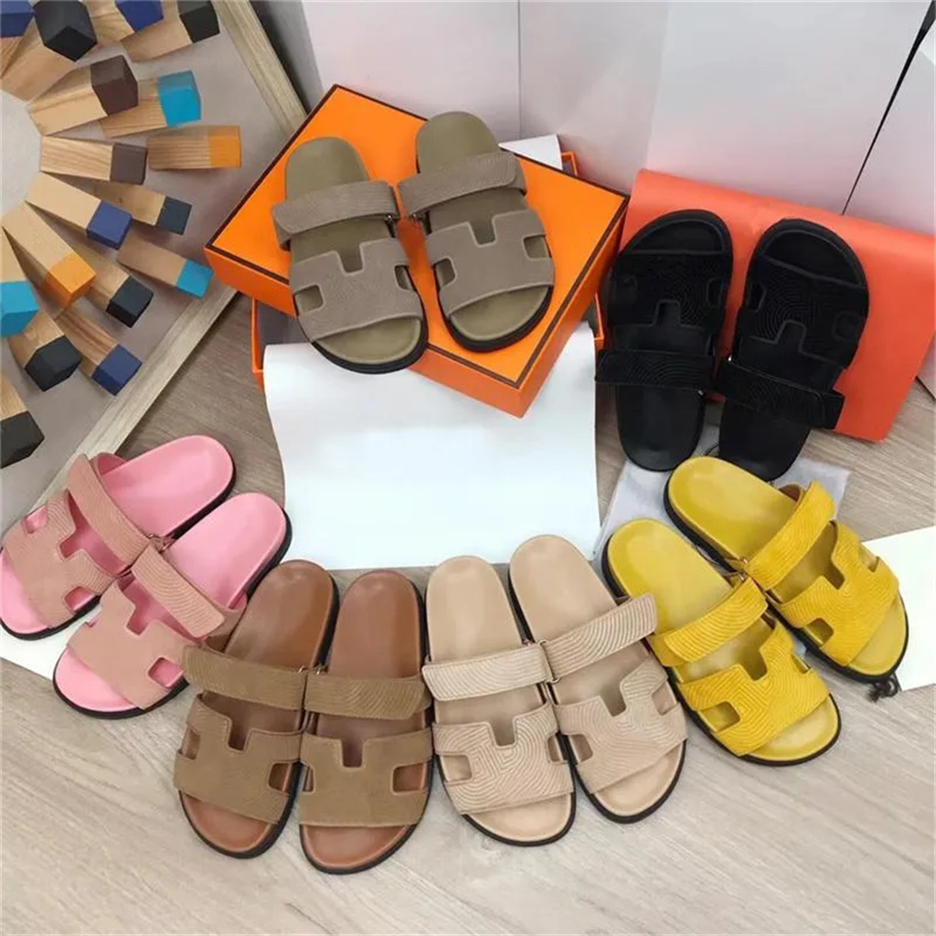 Designer Suede Slippers Chypre Sandals Men Women Genuine Leather Sandal Thick Bottom Flip Flops Rubber Sole Slides Marine Green Calfskin Slipper Luxurys, *a6 
Designer Suede Slippers Chypre Sandals Men Women Genuine Leather Sandal Thick Bottom Flip Flops Rubber Sole Slides Marine Green Calfskin Slipper Luxurys, *a6
