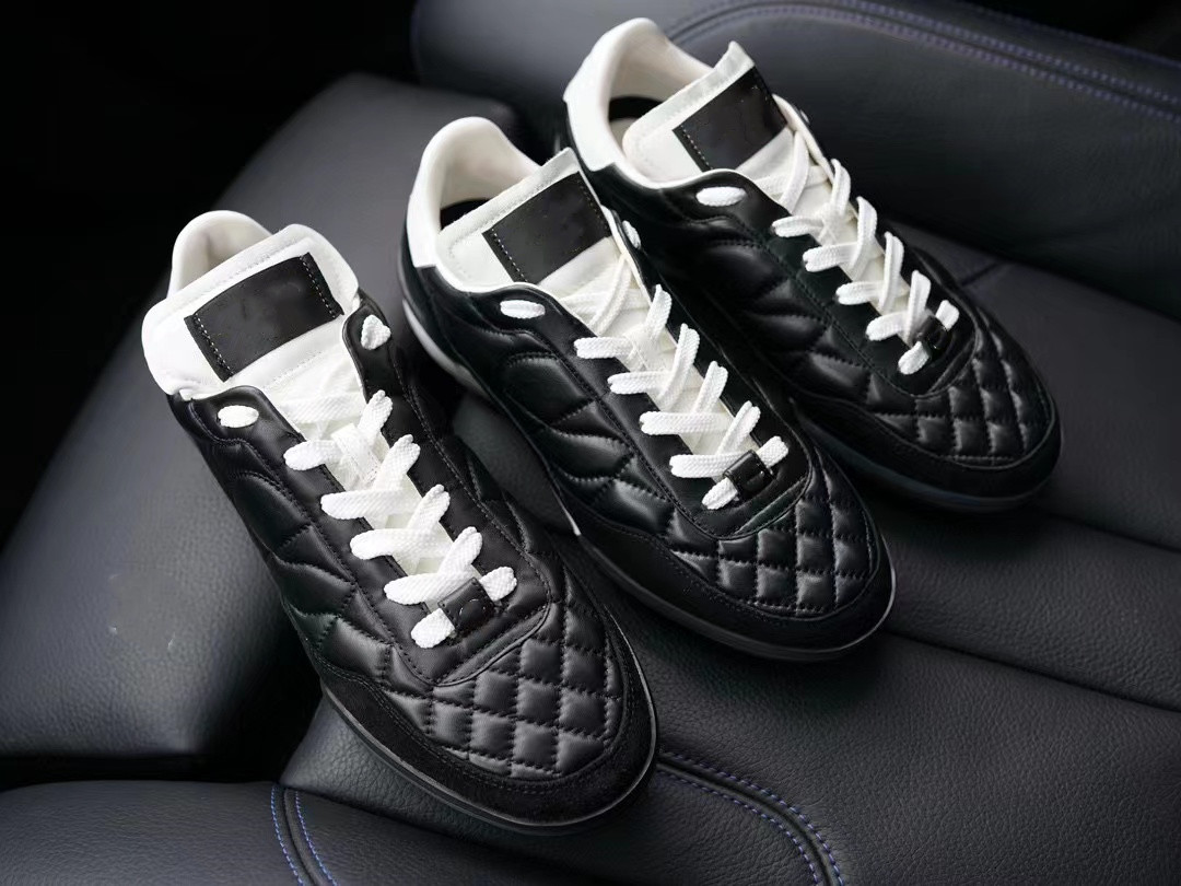 Casual shoes luxury women topshoesfactory Travel leather lace-up sneaker cowhide fashion lady Flat designer Running Trainers Letters shoes designer women CC2023, White
Casual shoes luxury women topshoesfactory Travel leather lace-up sneaker cowhide fashion lady Flat designer Running Trainers Letters shoes designer women CC2023, White