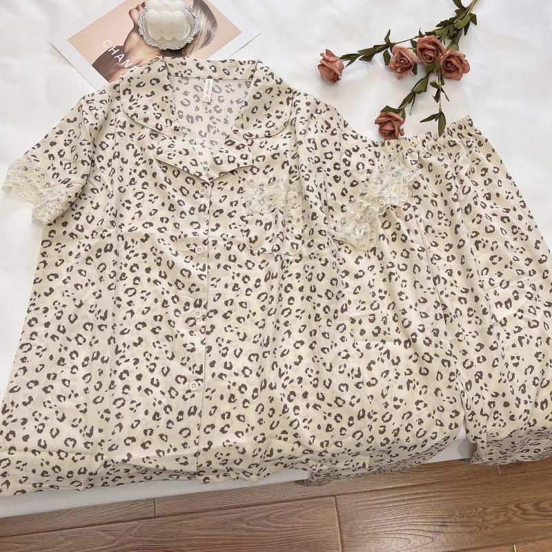 Women's Sleepwear Summer Pajama Sets Sexy Leopard Print Pyjamas For Women Home Clothing Short Sleeve Pijamas Button Down, Beige
Women's Sleepwear Summer Pajama Sets Sexy Leopard Print Pyjamas For Women Home Clothing Short Sleeve Pijamas Button Down, Beige