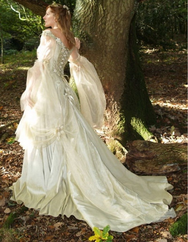 Vintage Victorian Wedding Dresses Champagne Gold Taffeta A-Line Gothic Corset Bridal Gowns Flare Long Sleeves Celtic Renaissance Fantasy Medieval Brid