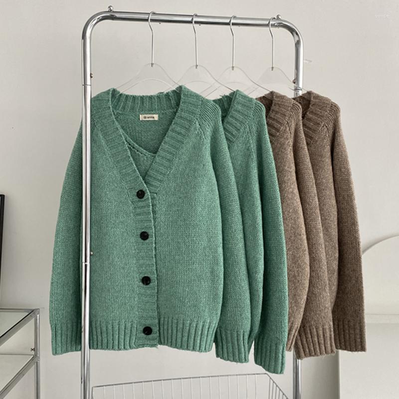Women' Knits Autumn Fashion Sweater Woman Winter Loose V-neck Cardigan Knitting Female Outer Wear Coats And Vest, Green vest
Women' Knits Autumn Fashion Sweater Woman Winter Loose V-neck Cardigan Knitting Female Outer Wear Coats And Vest, Green vest