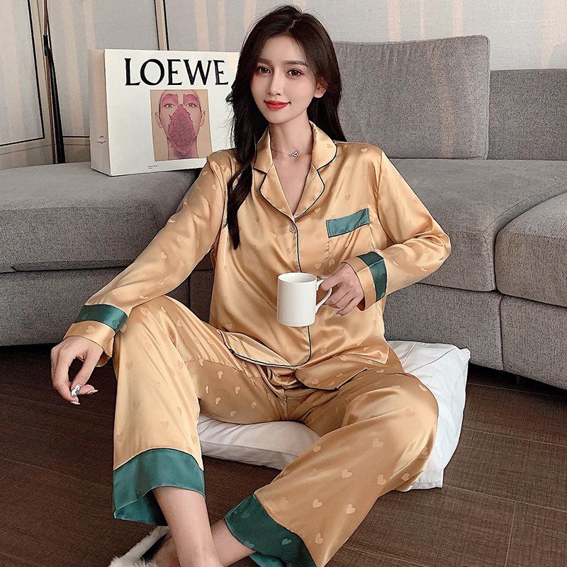 Women's Sleepwear Spring Autumn Women's Pajamas Heart Print Patchwork Long Sleeved Pants Two Piece Set V Neck Silk Like Luxury Homewear, Green
Women's Sleepwear Spring Autumn Women's Pajamas Heart Print Patchwork Long Sleeved Pants Two Piece Set V Neck Silk Like Luxury Homewear, Green