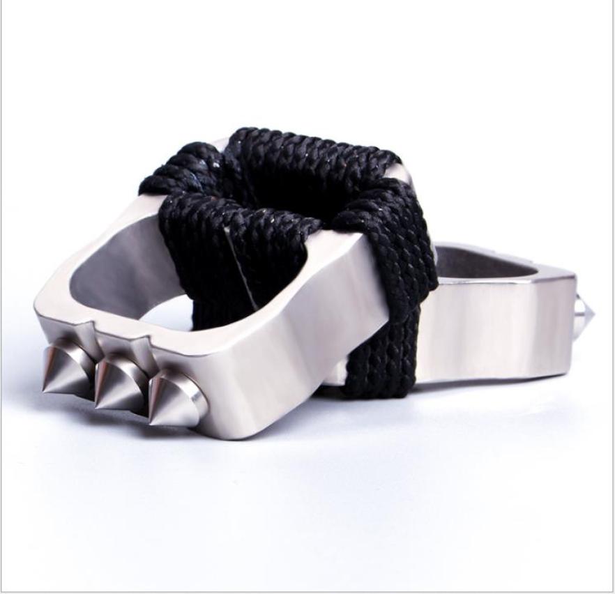 19Stainless finger tiger window breaking tool hand buckle tungsten steel head fighting selfdefense iron fist 124156545
19Stainless finger tiger window breaking tool hand buckle tungsten steel head fighting selfdefense iron fist 124156545