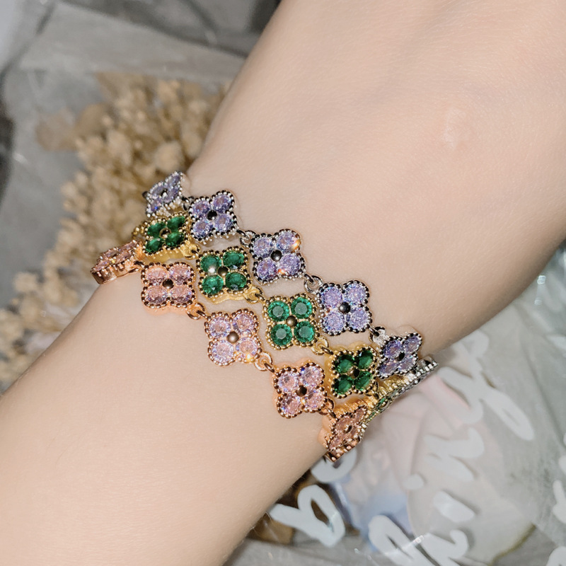 Micro Paved Green Spinel Bracelet 18k Brilliant Diamond Plated Adjustable Bracelet for Women
Micro Paved Green Spinel Bracelet 18k Brilliant Diamond Plated Adjustable Bracelet for Women