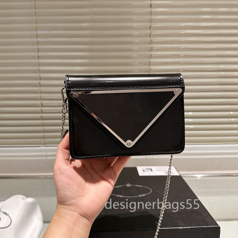Womens Designer Crossbody Bags Big Triangle Design Fashion Black White Classic Woman Cross Body Chain High Quality Shoulder Bags Flap Messenger Bag
Womens Designer Crossbody Bags Big Triangle Design Fashion Black White Classic Woman Cross Body Chain High Quality Shoulder Bags Flap Messenger Bag