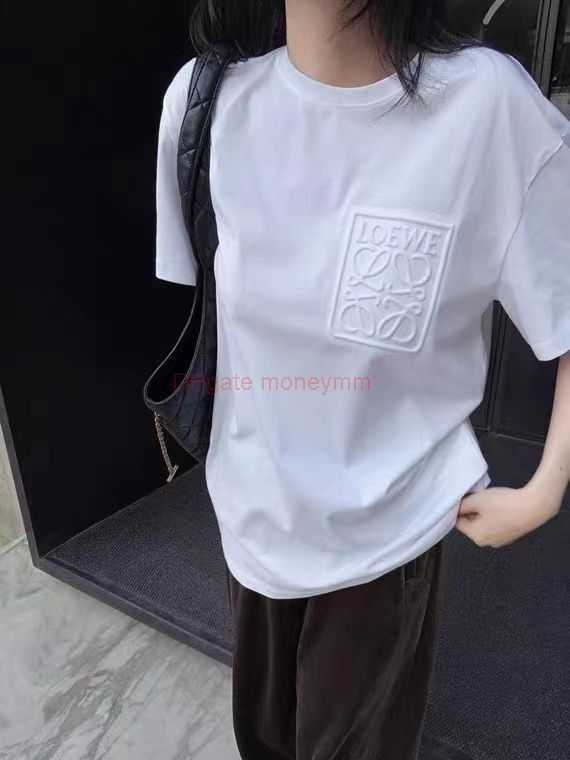 Designer Fashion Clothing Tees Tshirts Loewe Summer 2023 New Three Standard Fully Embossed Craft Round Neck Cotton Loose Ins Mens and Womens Short Sleeve Tshirt Luxu, White 260g pure cotton
Designer Fashion Clothing Tees Tshirts Loewe Summer 2023 New Three Standard Fully Embossed Craft Round Neck Cotton Loose Ins Mens and Womens Short Sleeve Tshirt Luxu, White 260g pure cotton