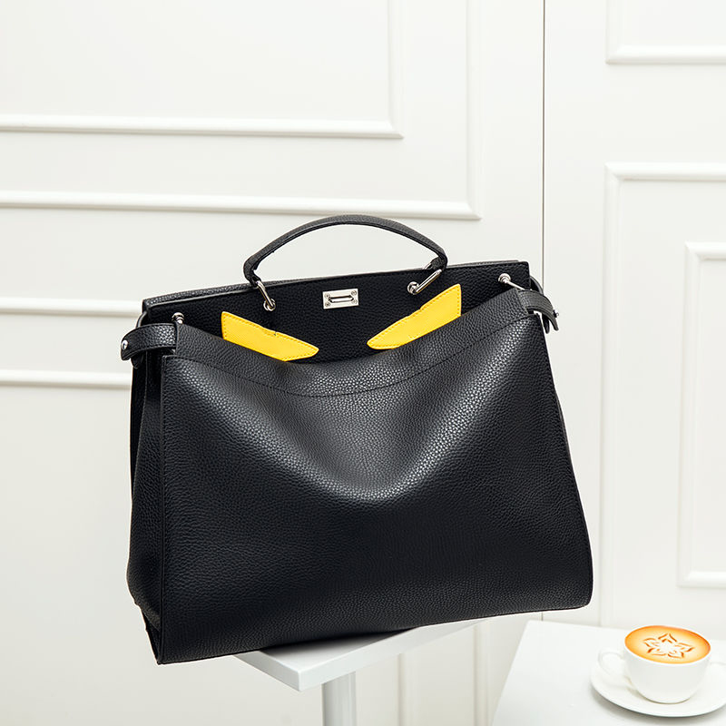 Women totes Little monster eyes tote bag Designer bags men Messenger Bag Luxurys Handbag Shoulder Leather Crossbody Purses business handbags 221220, 1 yellow eyes
Women totes Little monster eyes tote bag Designer bags men Messenger Bag Luxurys Handbag Shoulder Leather Crossbody Purses business handbags 221220, 1 yellow eyes