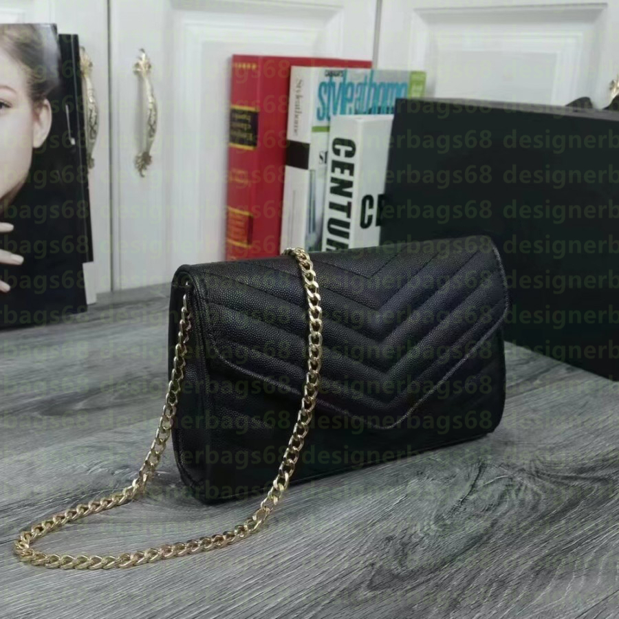 Fashion Handbags Shoulder Luxurys Designer Bags metal chain gold silver women Handbag Leather bag Flip cover Messenger Crossbody Handbag Purse Y5172068, White-glod chain
Fashion Handbags Shoulder Luxurys Designer Bags metal chain gold silver women Handbag Leather bag Flip cover Messenger Crossbody Handbag Purse Y5172068, White-glod chain