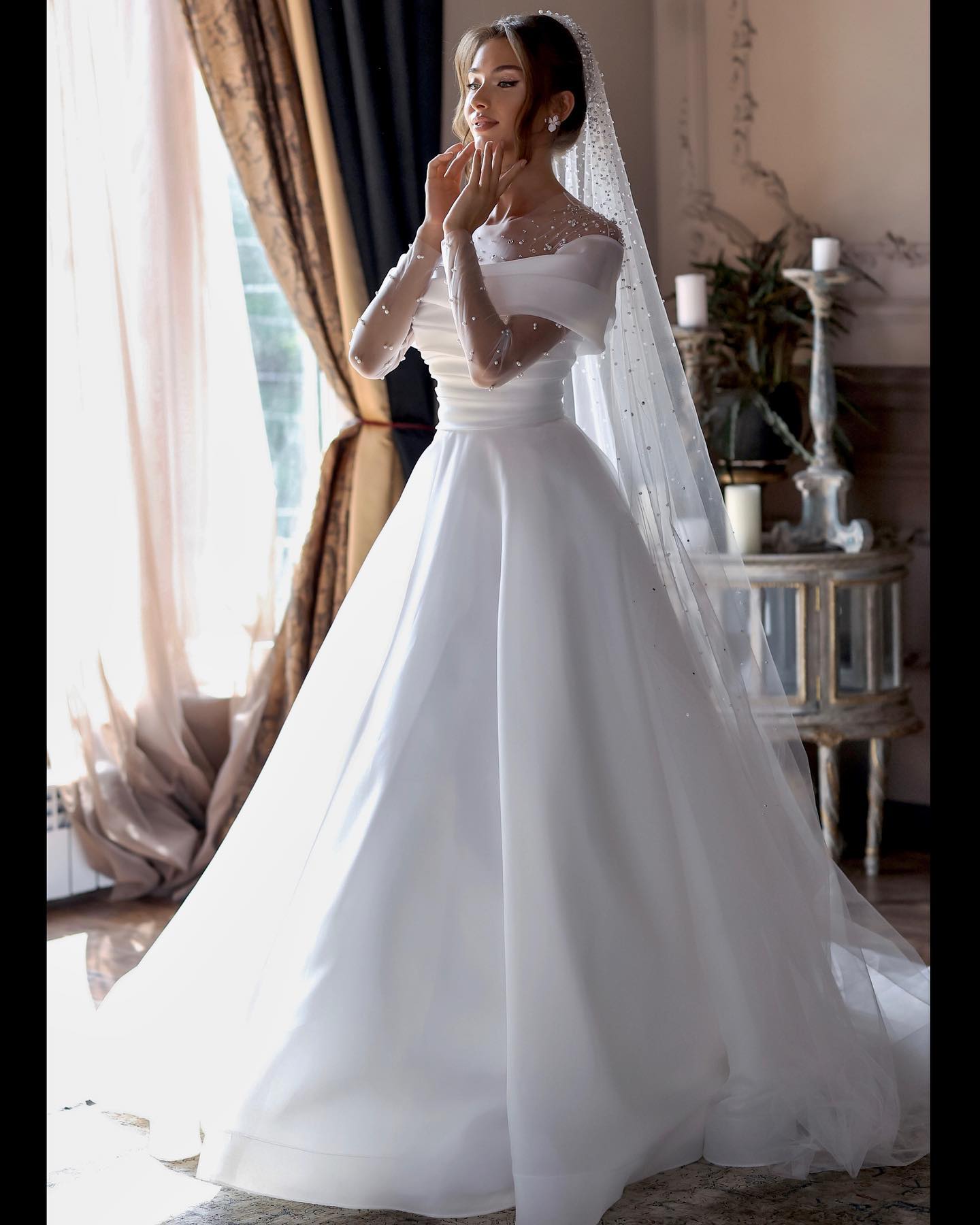 Elegant A e Wedding Dresses Illusion Neck Long Sleeves Pearls Beads Detail designer wedding bridal gowns
