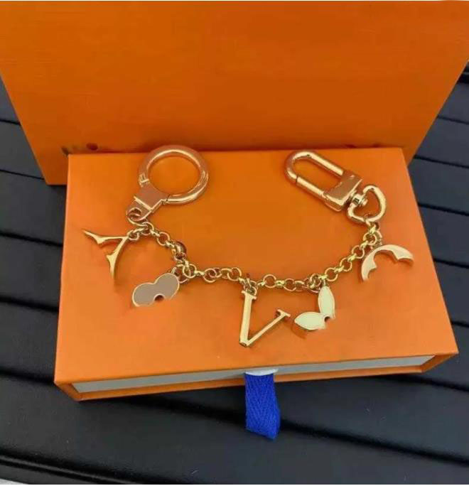 2023 New European and American long chain hot pink flower key ring belt original box
2023 New European and American long chain hot pink flower key ring belt original box