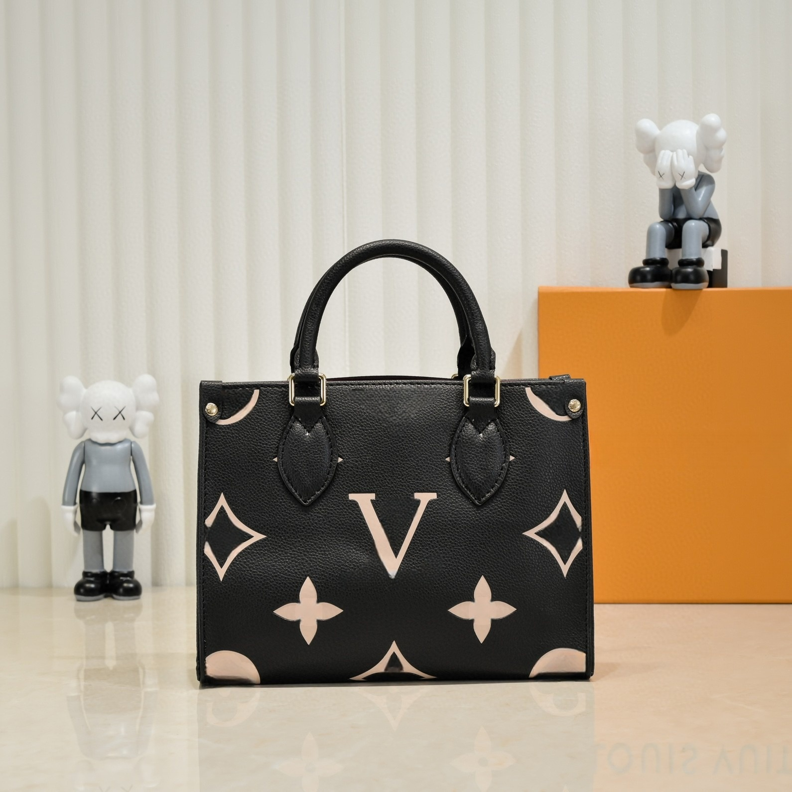 Luxury brand handbags women tote bag tote bags hot ms Crossbody spend leisure wear resistant PVC leather bag, Black
Luxury brand handbags women tote bag tote bags hot ms Crossbody spend leisure wear resistant PVC leather bag, Black