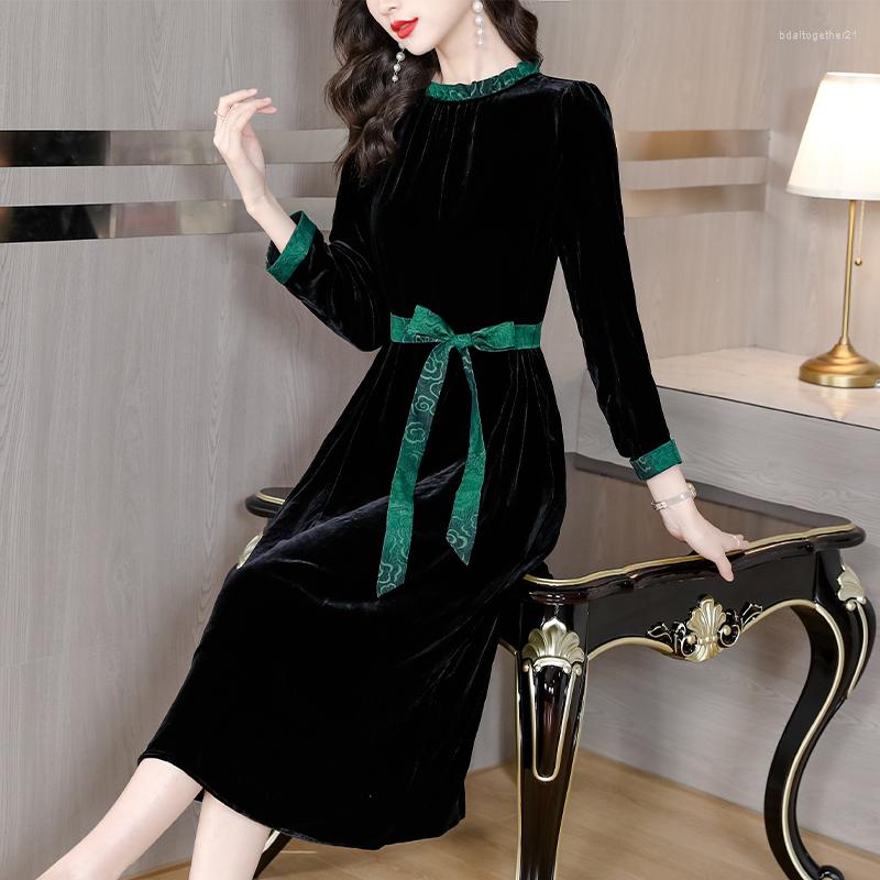 Casual Dresses 2023 Women Black Velvet Thick Warm Midi Dress Autumn Winter Korean Vintage Elegant Bodycon Office Lady
Casual Dresses 2023 Women Black Velvet Thick Warm Midi Dress Autumn Winter Korean Vintage Elegant Bodycon Office Lady