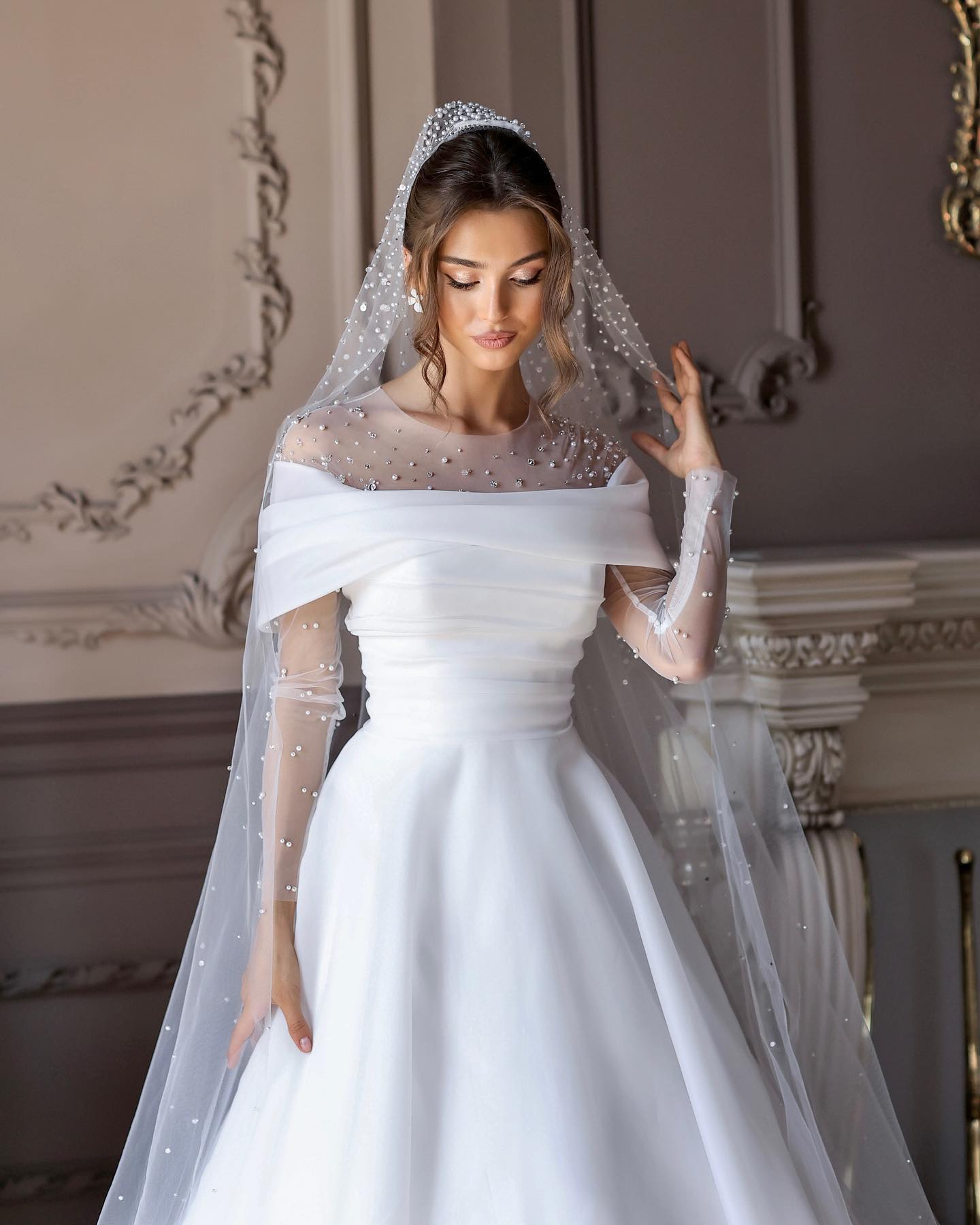 Elegant A e Wedding Dresses Illusion Neck Long Sleeves Pearls Beads Detail designer wedding bridal gowns