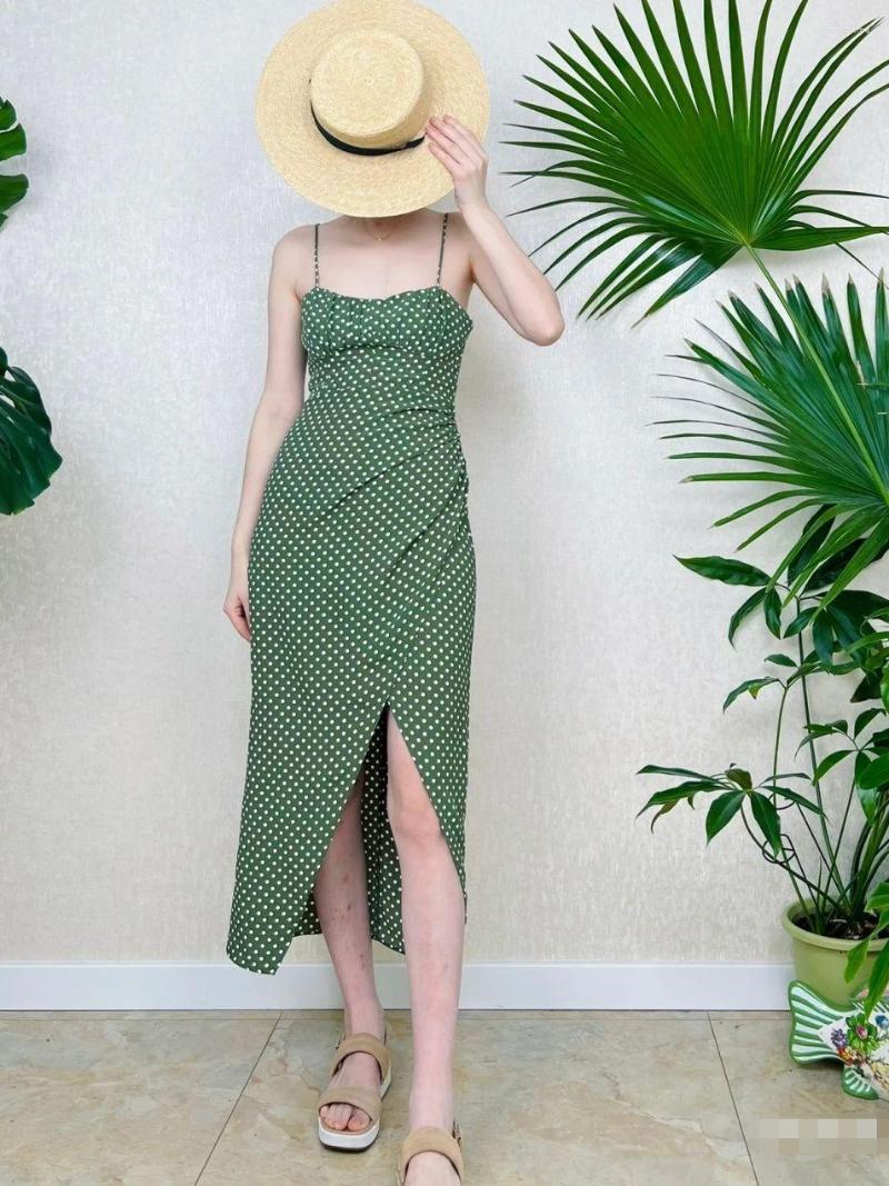 Casual Dresses XNWMNZ 2023 Women Fashion Polka Dot Print Corsetry-inspired Dress Holiday V-neck Thin Straps Open Back Ties Female Midi, Picture color
Casual Dresses XNWMNZ 2023 Women Fashion Polka Dot Print Corsetry-inspired Dress Holiday V-neck Thin Straps Open Back Ties Female Midi, Picture color