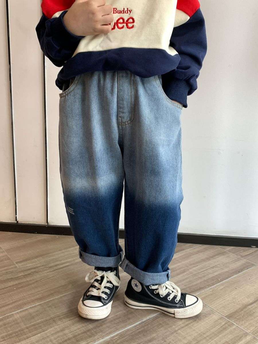 New Children's Jeans Spring and Autumn Seasons Style Boys' Fashion Casual Pants Long Pants Blue Elastic Waist Loose Fit Baby 2 to 14 Year Old Clothing Wholesale
New Children's Jeans Spring and Autumn Seasons Style Boys' Fashion Casual Pants Long Pants Blue Elastic Waist Loose Fit Baby 2 to 14 Year Old Clothing Wholesale