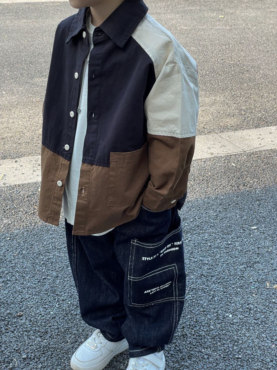 Children's shirt loose fitting boy's clothing outdoor casual style spring new baby top color matching design simple and fashionable handsome 2 to 14 years old, Khaki
Children's shirt loose fitting boy's clothing outdoor casual style spring new baby top color matching design simple and fashionable handsome 2 to 14 years old, Khaki