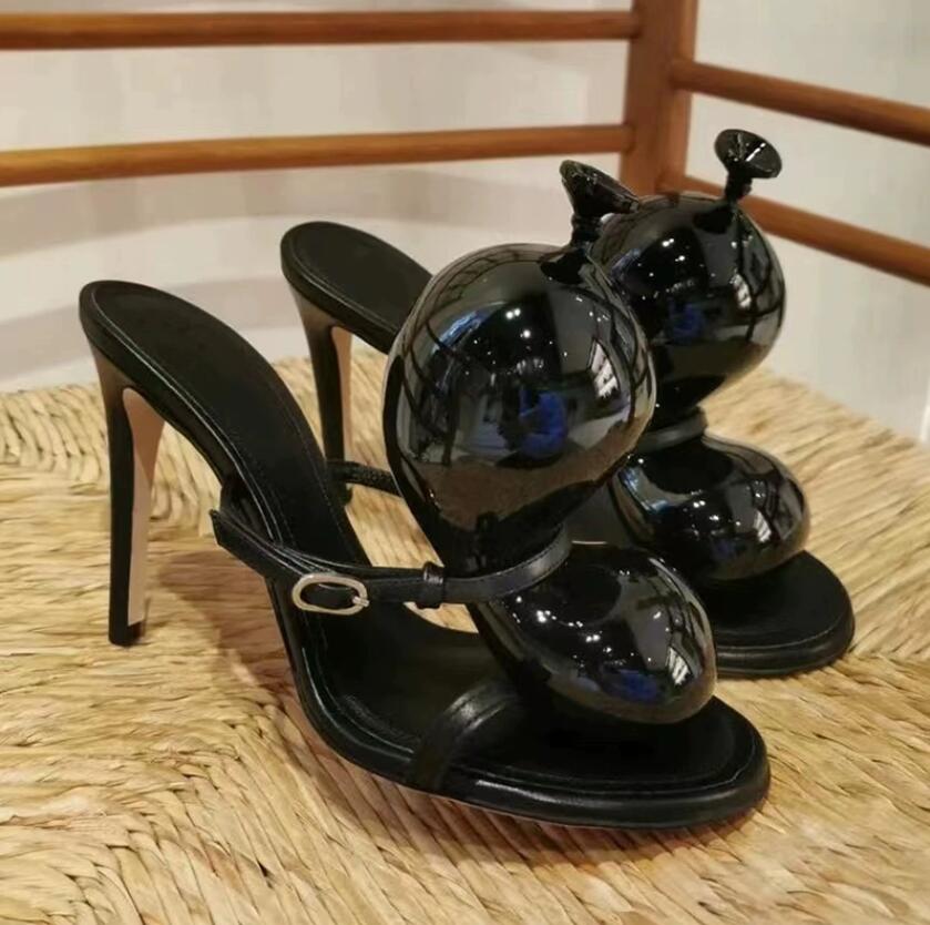 Fashion Balloon decoration Sandals for women Patent Leather Red Black White Slippers Summer Thin high heel Slides
Fashion Balloon decoration Sandals for women Patent Leather Red Black White Slippers Summer Thin high heel Slides