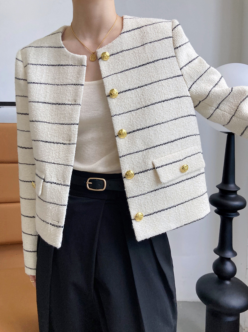 Women's Jackets Women's Striped Flap Detailed Gold Button White Tweed Short Jacket 230608