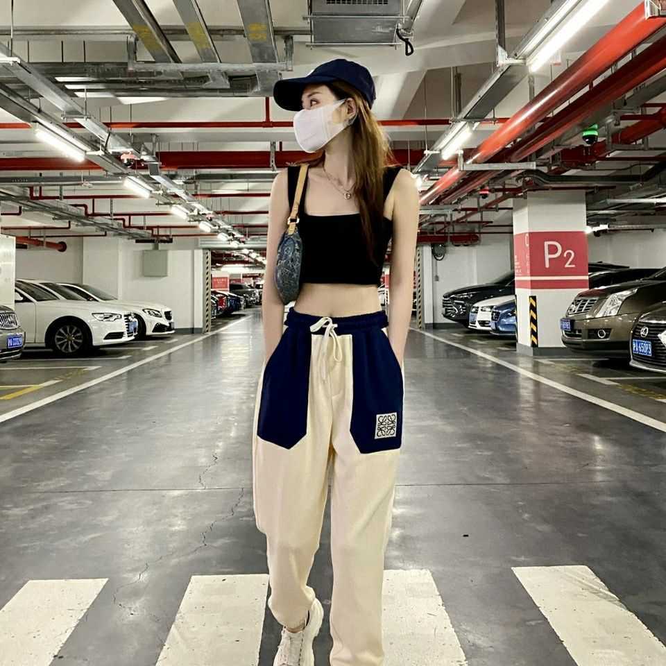 Designer Fashion Clothing Casual Pant correct Version Loewe Large Pocket Chinchilla Color Matching Embroidery Mens and Womens Casual Pants Streetwear Jogger Trou, Apricot
Designer Fashion Clothing Casual Pant correct Version Loewe Large Pocket Chinchilla Color Matching Embroidery Mens and Womens Casual Pants Streetwear Jogger Trou, Apricot