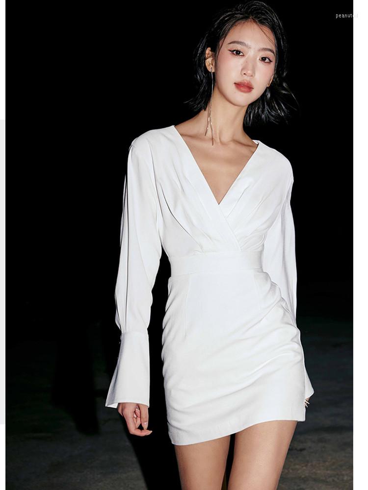 Casual Dresses AIGYPTOS SpringSummer White Mini Dress Women Vintage Elegant Slim Sexy V-Neck Short Pencil Long Sleeve Office
Casual Dresses AIGYPTOS SpringSummer White Mini Dress Women Vintage Elegant Slim Sexy V-Neck Short Pencil Long Sleeve Office