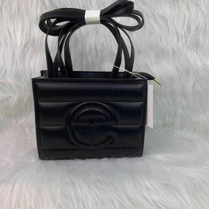 Luxury Designer Shoulder Bag Mini Tote Bags Crossbody Shopping Handbags Lady Famous Brands Shoulder Bag for Women Gift Travel Shopping New 2023, Red
Luxury Designer Shoulder Bag Mini Tote Bags Crossbody Shopping Handbags Lady Famous Brands Shoulder Bag for Women Gift Travel Shopping New 2023, Red