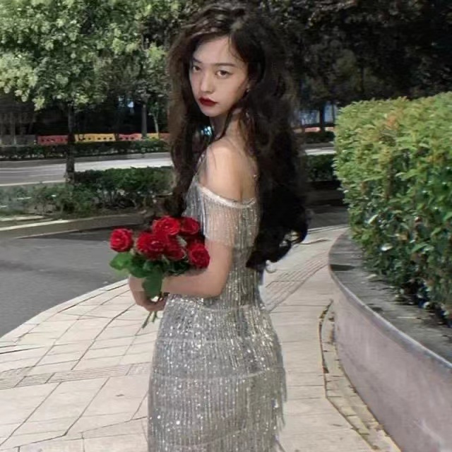 Sequin Tassel Fringe Dress Women Sparkly Cold shoulder Backless Sexy Bodycon Mini Dress Elegant Glitter Short Party Club Dress T200521, Silver
Sequin Tassel Fringe Dress Women Sparkly Cold shoulder Backless Sexy Bodycon Mini Dress Elegant Glitter Short Party Club Dress T200521, Silver