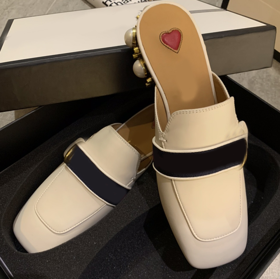 Scuffs Slippers Moccasins Slippers Low heel Slippers Pearl sole Beautiful high quality classic fashion heart sheepskin sexy
Scuffs Slippers Moccasins Slippers Low heel Slippers Pearl sole Beautiful high quality classic fashion heart sheepskin sexy