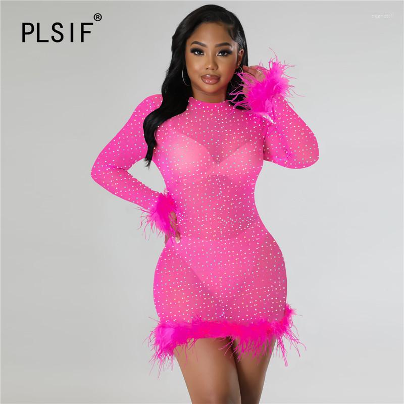 Casual Dresses Spring And Autumn Women' Long Sleeve Round Neck Fashion Style Tight Feather Splicing Diamond Decorative Dress, Black
Casual Dresses Spring And Autumn Women' Long Sleeve Round Neck Fashion Style Tight Feather Splicing Diamond Decorative Dress, Black