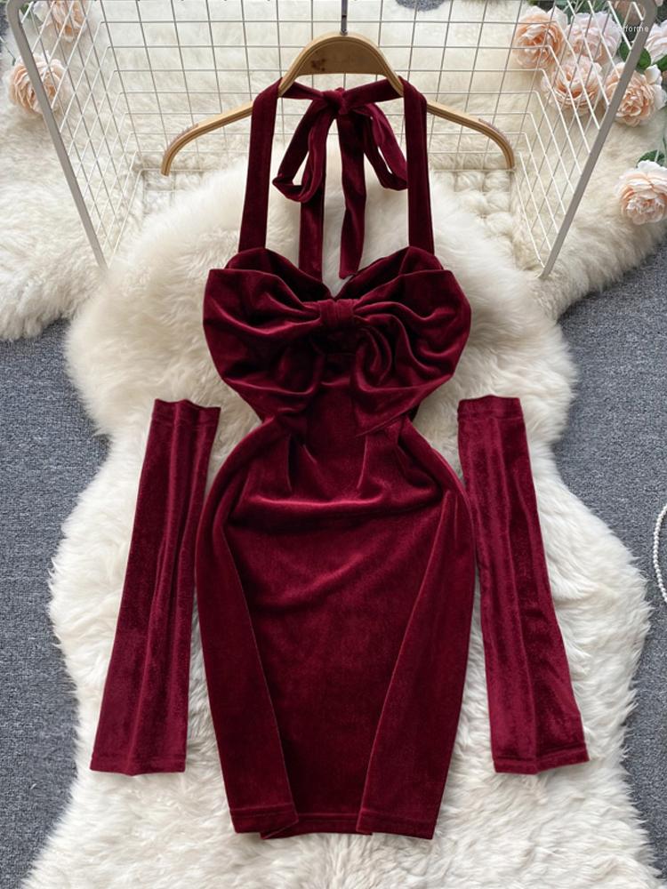 Casual Dresses YuooMuoo Women Dress Set Sexy Package Hips Mini Party Slim High Waist Halter Christmas Red Black Gothic Short
Casual Dresses YuooMuoo Women Dress Set Sexy Package Hips Mini Party Slim High Waist Halter Christmas Red Black Gothic Short