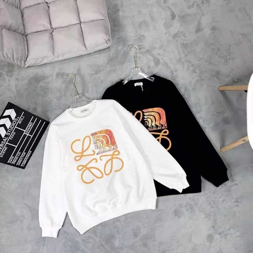 Designer Clothing Mens Sweatshirts Hoodies Loewe Mens and Womens Pure Cotton Sweater with the Same Color Thread Fashion Streetwear Pullover jacket Jumpers Tops Spo, Shipping fee
Designer Clothing Mens Sweatshirts Hoodies Loewe Mens and Womens Pure Cotton Sweater with the Same Color Thread Fashion Streetwear Pullover jacket Jumpers Tops Spo, Shipping fee