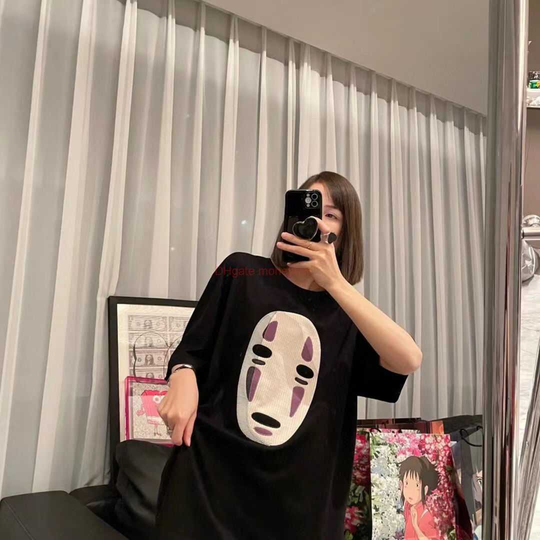 Designer Fashion Clothing Tees Tshirts Loewe 22ss x Qianyu Qianxun Co Branded Faceless Male Couple Loose Short Sleeve Tshirt by Yang Mi Luxury Casual Streetwear Tops, Black
Designer Fashion Clothing Tees Tshirts Loewe 22ss x Qianyu Qianxun Co Branded Faceless Male Couple Loose Short Sleeve Tshirt by Yang Mi Luxury Casual Streetwear Tops, Black