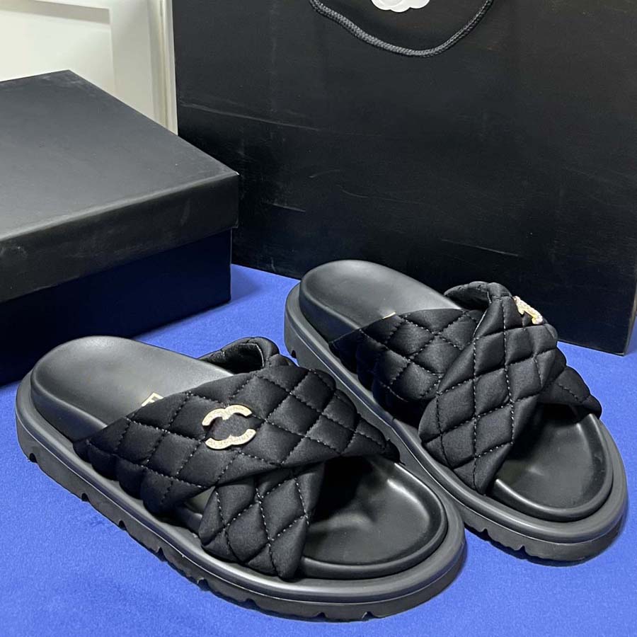 Womens Classic Pearl Slippers Sandals Outdoor Boots Popsicle Casual Zipper Ladies Shoes Black White Red Blue Pink Brown Green Platform Slides, #6
Womens Classic Pearl Slippers Sandals Outdoor Boots Popsicle Casual Zipper Ladies Shoes Black White Red Blue Pink Brown Green Platform Slides, #6