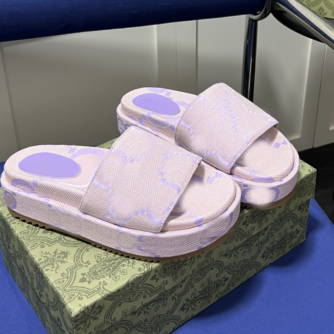Beach slippers Tourism slippers 2023 Scuffs letter women summer Deodorant fashion casual comfortable Home slippers shopping
Beach slippers Tourism slippers 2023 Scuffs letter women summer Deodorant fashion casual comfortable Home slippers shopping