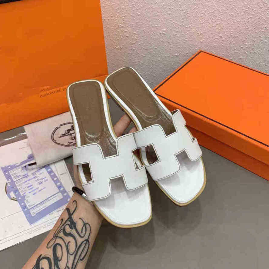 Designer Herm Oran Slippers Sandals Slides h Leather Flat Heel Sandals in Spring Womens Fashion Flip Flops
Designer Herm Oran Slippers Sandals Slides h Leather Flat Heel Sandals in Spring Womens Fashion Flip Flops
