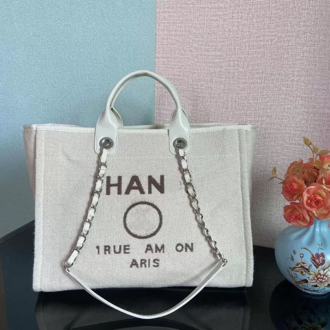 Women Luxury Handbags Designer Beach Bag Top Quality Fashion Large Tote With Chain Canvas Shopping bag canvas embroidered beach tote women shopping bag, Pear white
Women Luxury Handbags Designer Beach Bag Top Quality Fashion Large Tote With Chain Canvas Shopping bag canvas embroidered beach tote women shopping bag, Pear white
