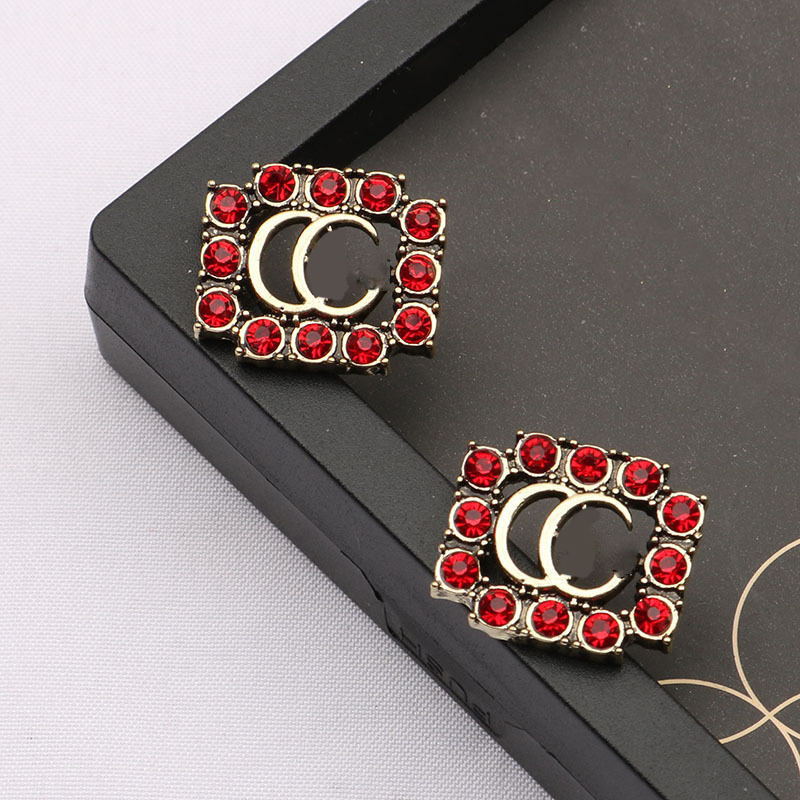 Luxury Gold Plated 925 Silver Designers Letters Stud Geometric Famous Women Round Crystal Rhinestone Pearl Earring Wedding Party Jewerlry 20style
Luxury Gold Plated 925 Silver Designers Letters Stud Geometric Famous Women Round Crystal Rhinestone Pearl Earring Wedding Party Jewerlry 20style