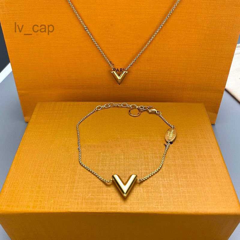 Luxury brand necklace pendant designer fashion jewelry man cjeweler letter plated gold silver chain for men woman trendy tiktok have necklaces jewellery