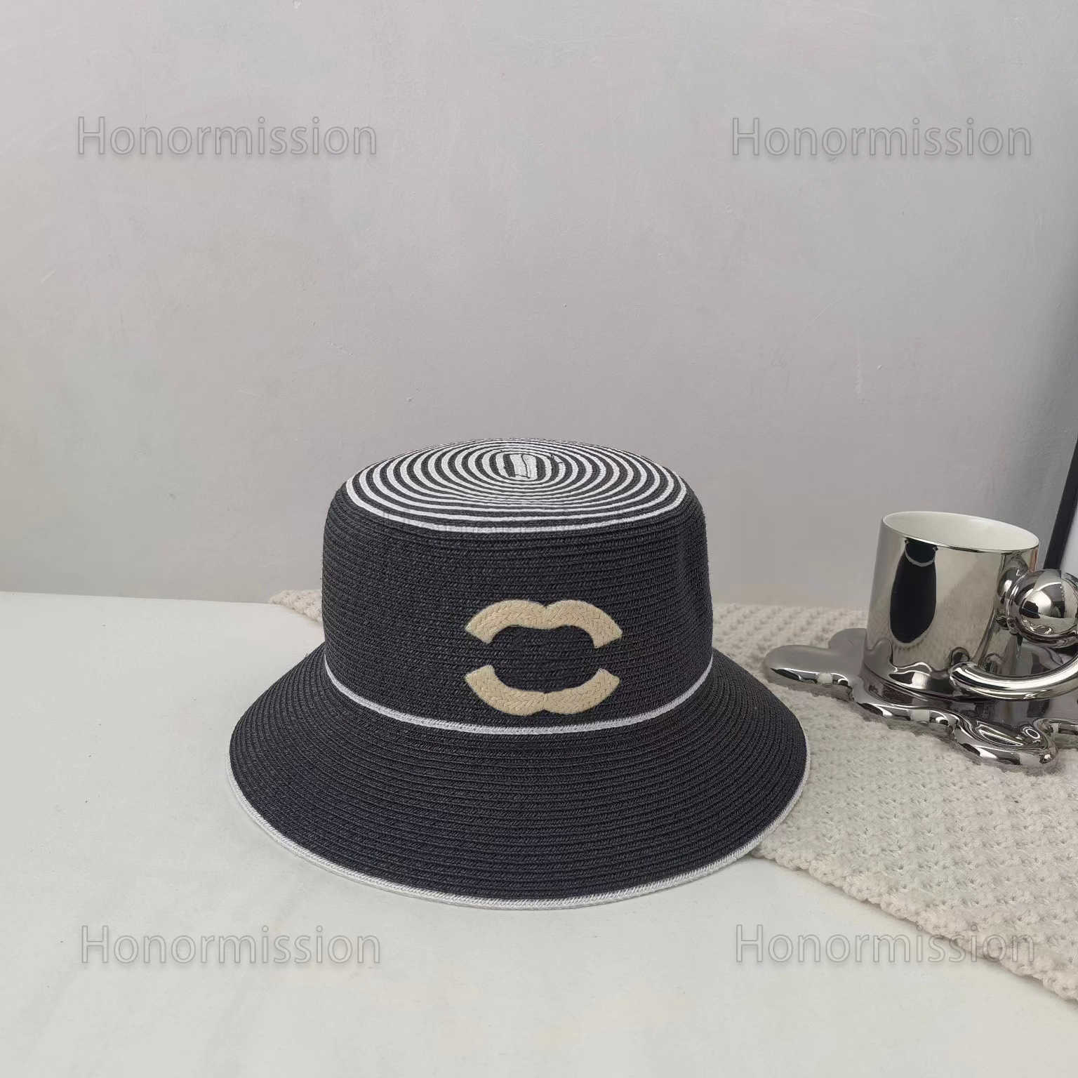 Designer Luxury channel Classic Bucket Cap Fashion Beach Hat Versatile Mens And Womens Leisure Breathable Hat 213833 black
Designer Luxury channel Classic Bucket Cap Fashion Beach Hat Versatile Mens And Womens Leisure Breathable Hat 213833 black