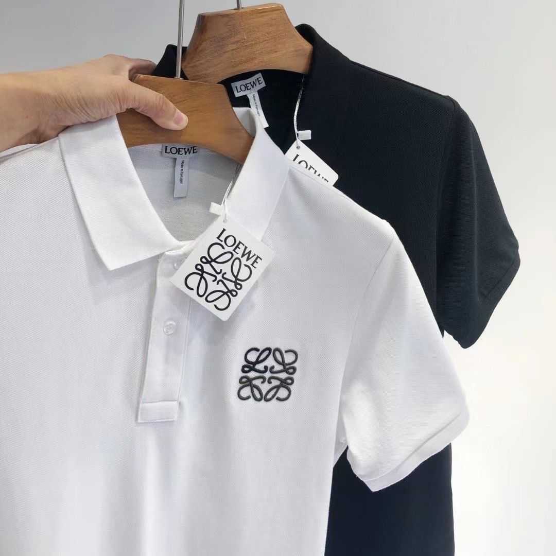 Designer Fashion Clothing Mens Tees Polos Tshirts Loewe Short Sleeve Luoyiwei Polo Shirt Couple Embroidery Pure Cotton Highend Casual Mens and Womens Tshirts Luxur, White
Designer Fashion Clothing Mens Tees Polos Tshirts Loewe Short Sleeve Luoyiwei Polo Shirt Couple Embroidery Pure Cotton Highend Casual Mens and Womens Tshirts Luxur, White